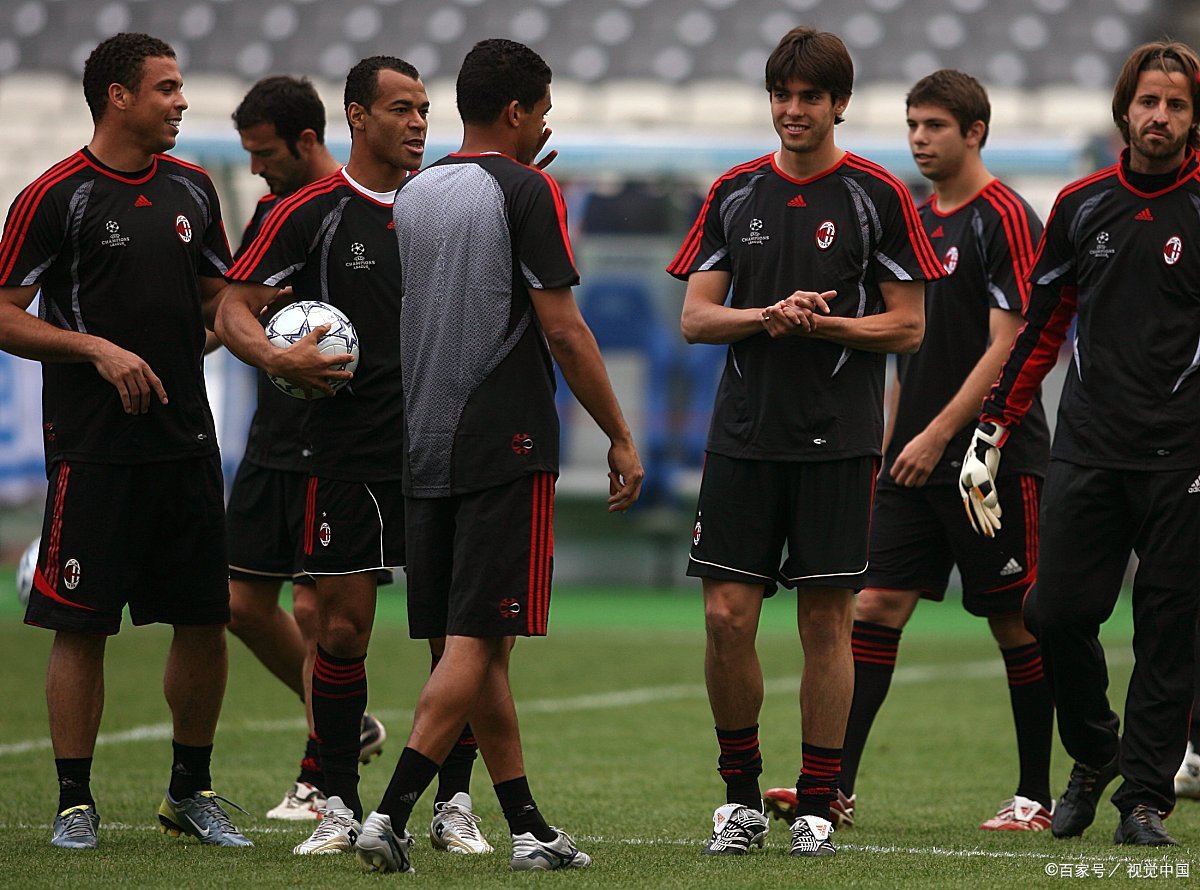 波兰取得关键胜利,晋级欧洲联赛淘汰赛 波兰取得关键胜利,晋级欧洲联赛淘汰赛