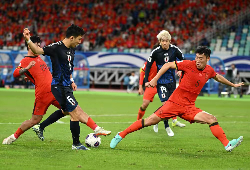 包含日本队在世界杯上表现抢眼，力压实力强队的词条