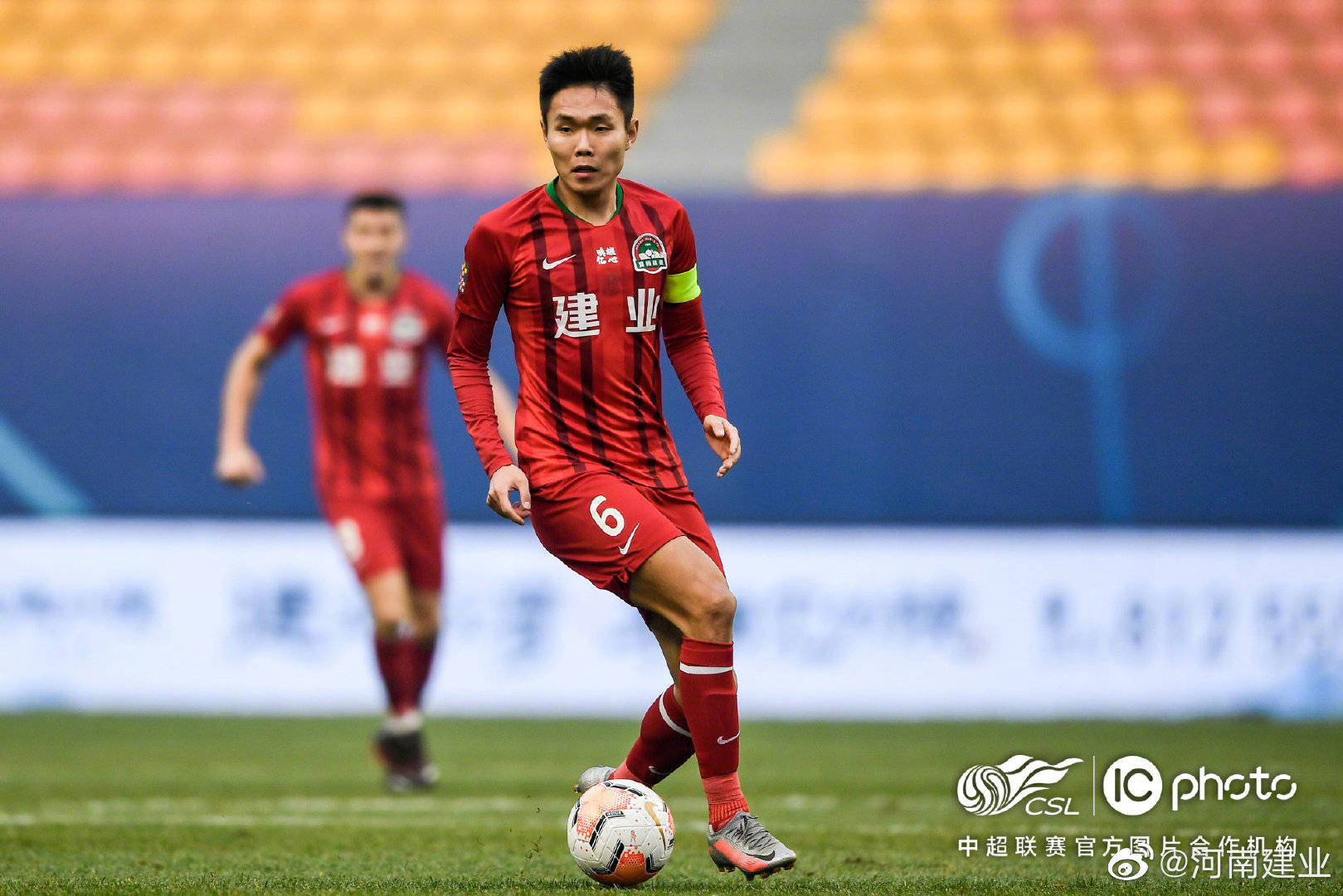 泰达主场战胜建业，队员们士气高涨信心满满