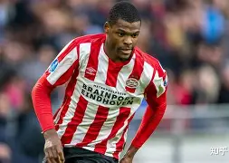 曼城客场负于PSV埃因霍温，失去领先的简单介绍