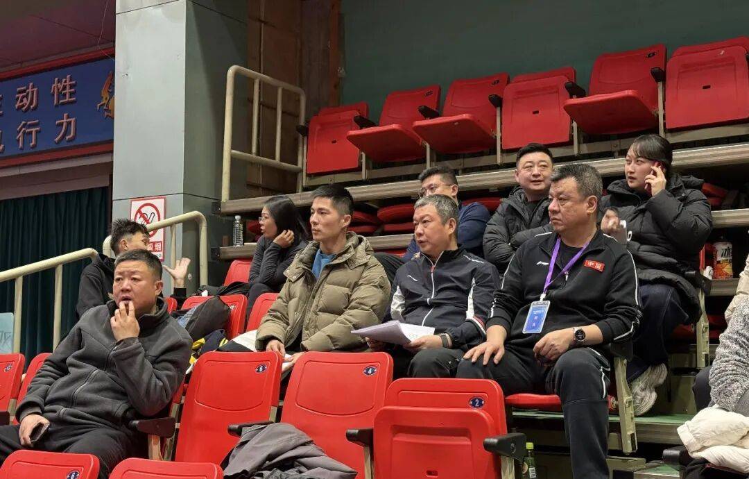 包含国家青年队备战比赛,备受瞩目崭露锋芒的词条 包含国家青年队备战比赛,备受瞩目崭露锋芒的词条
